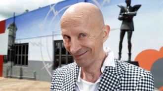 Rocky Horror creator Richard O'Brien at the Riff Raff statue in Hamilton.